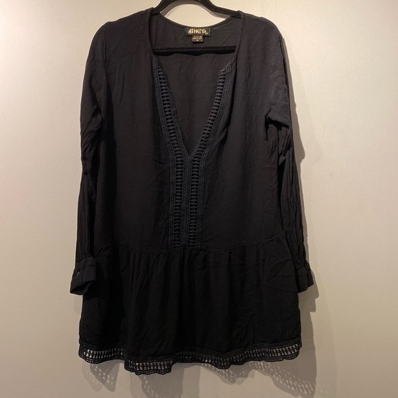 Athena Women’s Sheer Black V Neck Tunic size Medium Embroidered Swim Coverup - Picture 1 of 10